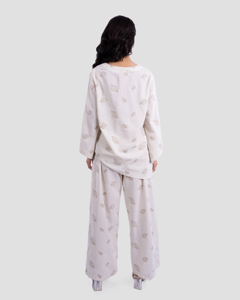 PRINTED RELAXED-FIT BLOUSE WITH V-NECK