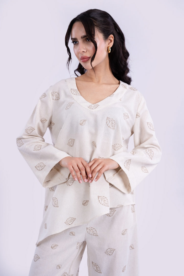 LINEN BLOUSE V-NECK AND LOG SLEEVES WITH EMBROIDERY
