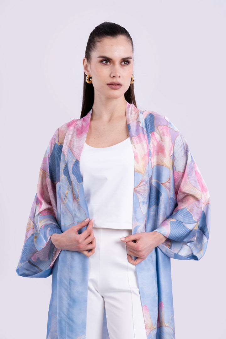 OVERSIZED KIMONO WITH FLOWERS