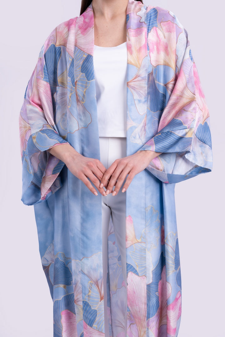 OVERSIZED KIMONO WITH FLOWERS