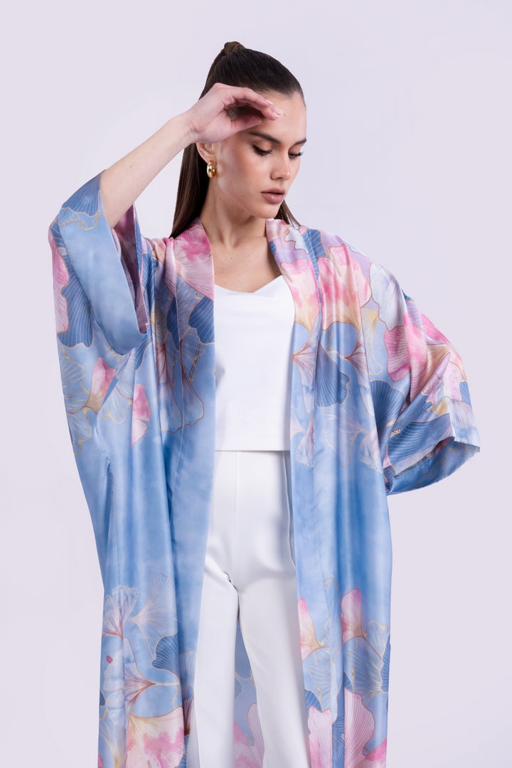 OVERSIZED KIMONO WITH FLOWERS