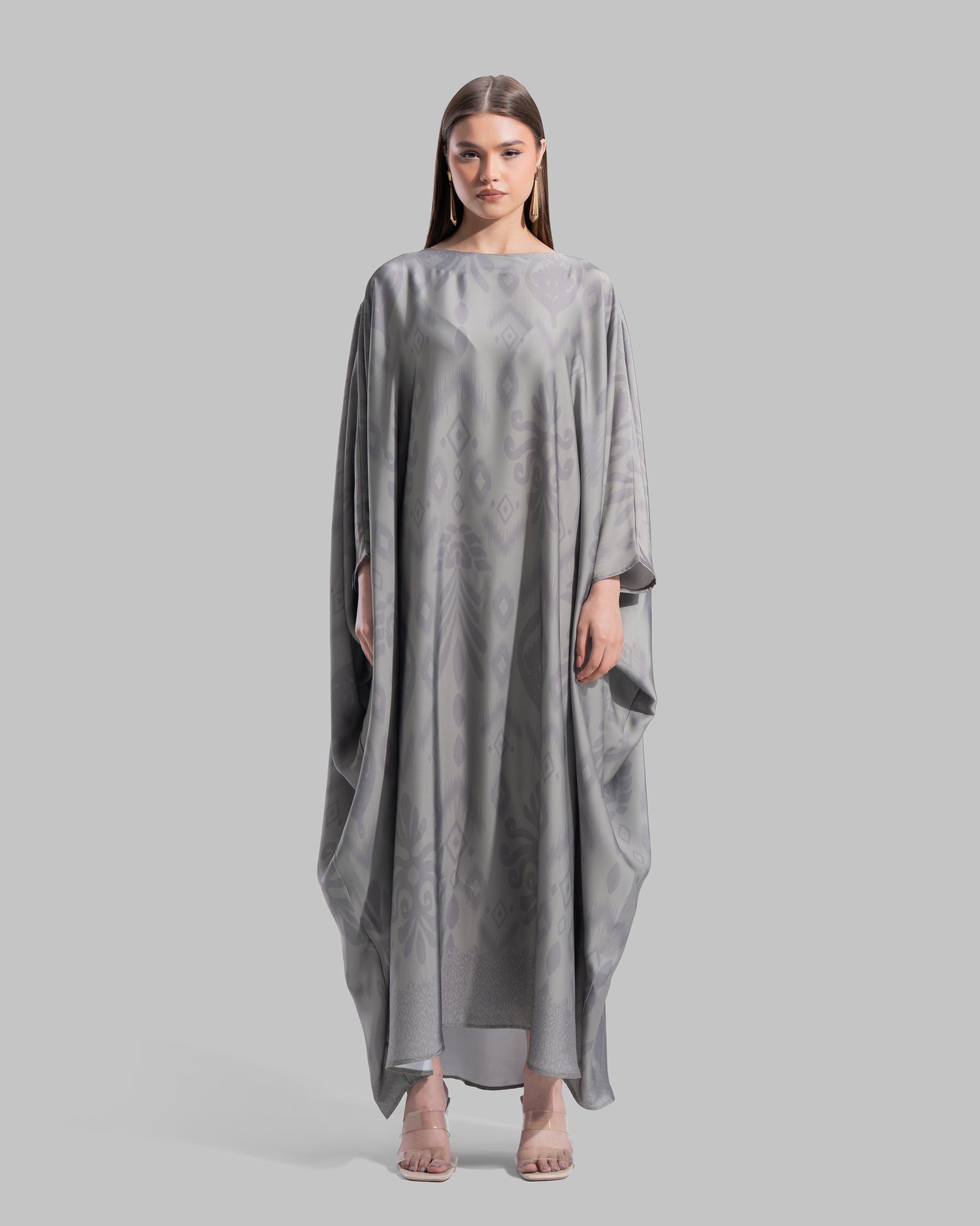 Oversized satin kaftan.