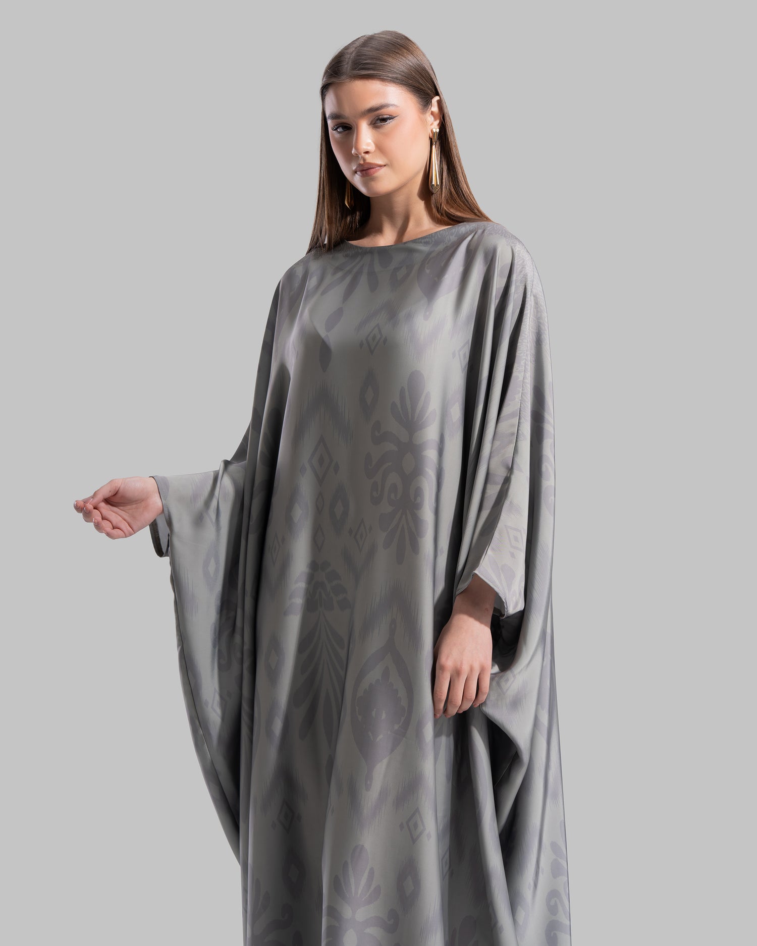 Oversized satin kaftan.