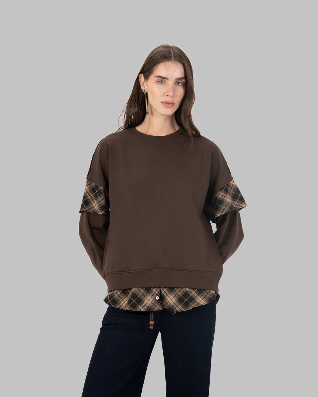 Oversized sweatshirt.