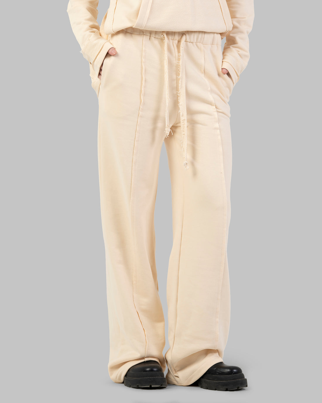 High-waist wide-leg pants in soft fabric.