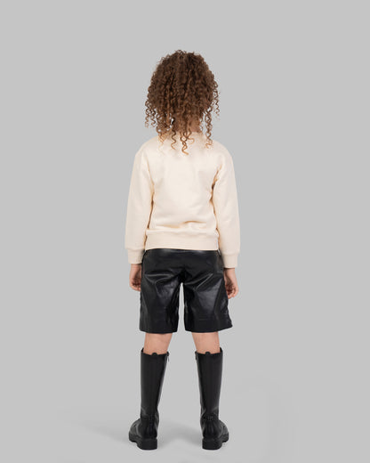 سترة رياضية مزينة بفيونكة ملابس.